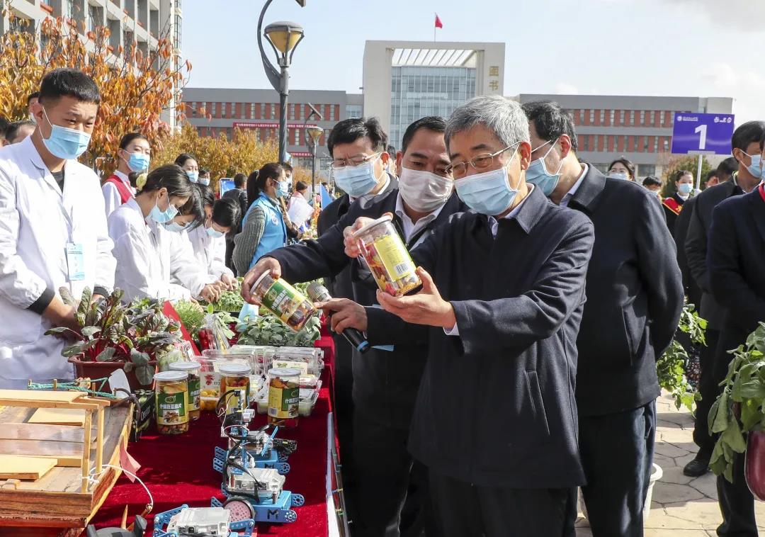 教育部长陈宝生：贯彻落实五中全会精神，职业教育要在“五入”上下功夫(图4)