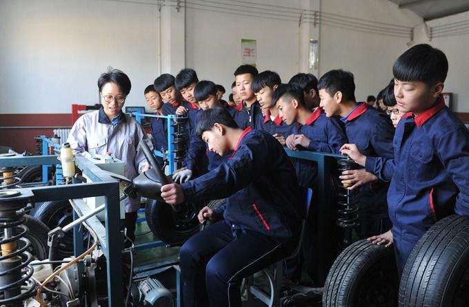 职业教育列“全国十大教育新闻”之首，有何深意？