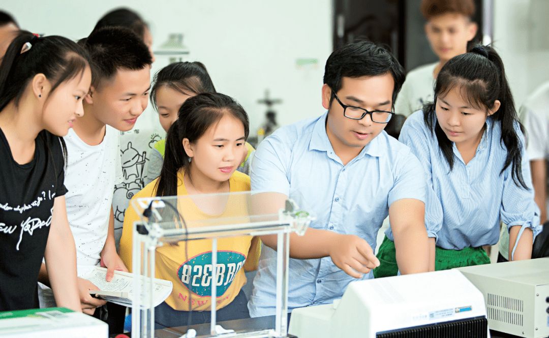 从聚焦“职普比”到关注“多赛道高考”——“十四五”时期职业教育发展的关键问题