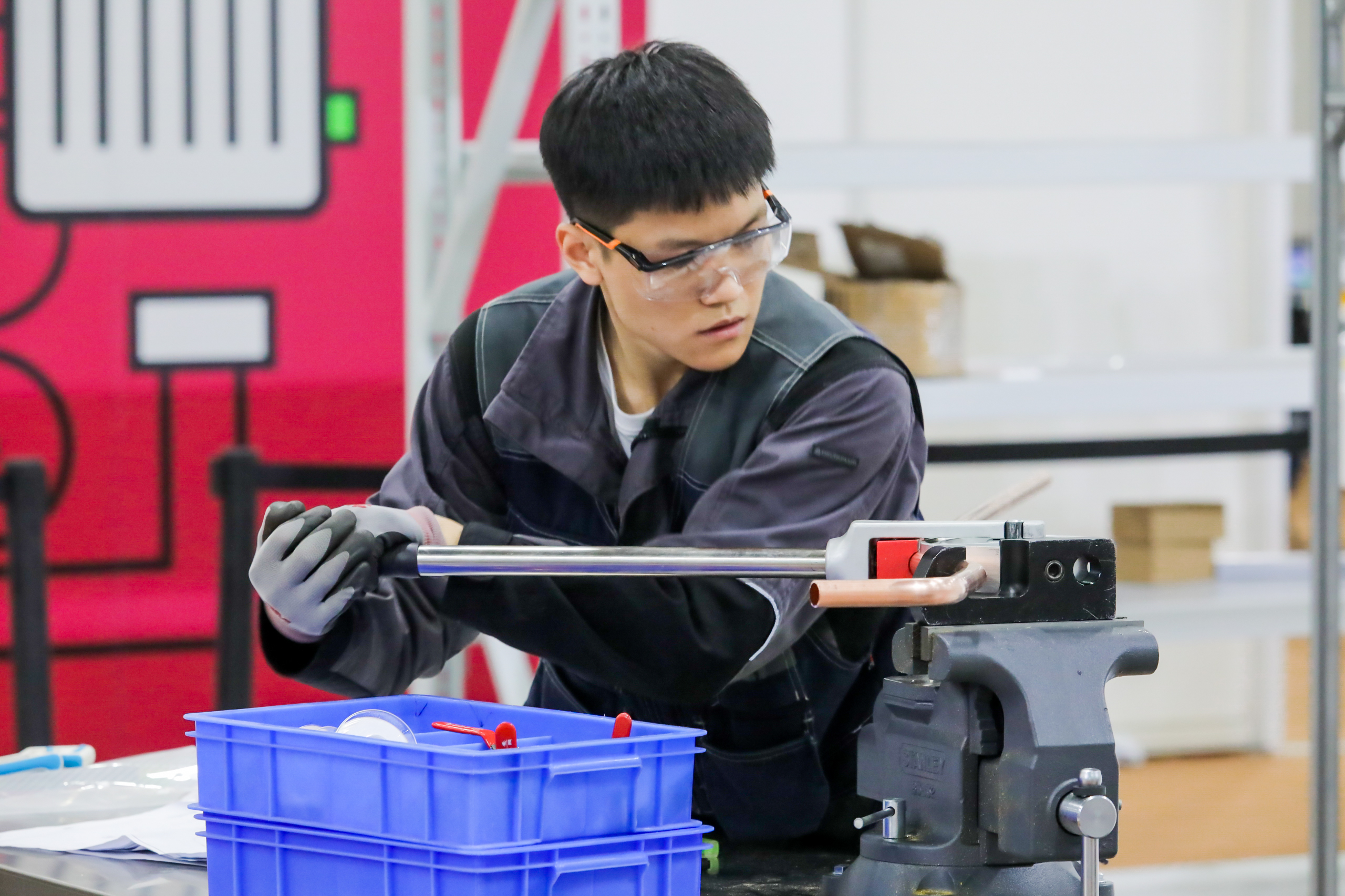 技行天下，能创未来——中华人民共和国第一届职业技能大赛在广州举办(图4)