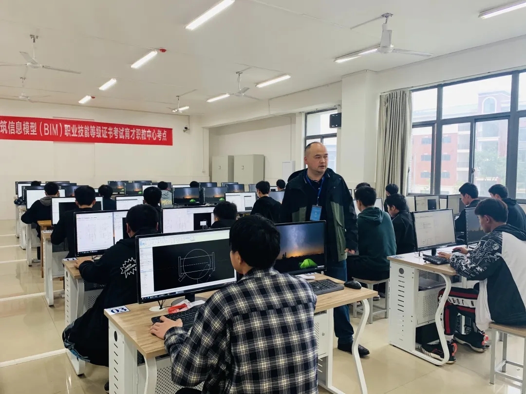 2021年第一期1+X 建筑信息模型(BIM)证书考试喜获佳绩2021年4月24日上午，本年度第一期1+X建筑信息模型（BIM）职业技能等级证书考试——初级（BIM建模）考评成功举办。本次考试全国共有(图5)