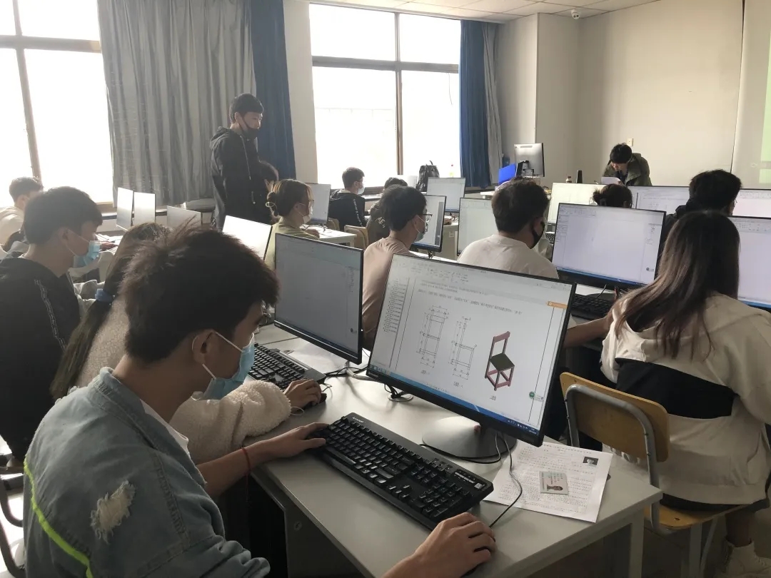 2021年第一期1+X 建筑信息模型(BIM)证书考试喜获佳绩2021年4月24日上午，本年度第一期1+X建筑信息模型（BIM）职业技能等级证书考试——初级（BIM建模）考评成功举办。本次考试全国共有(图6)