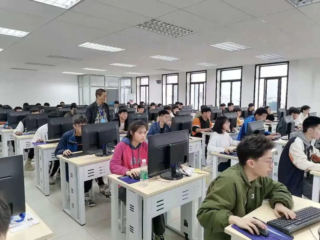 2021年第一期1+X 建筑信息模型(BIM)证书考试喜获佳绩2021年4月24日上午，本年度第一期1+X建筑信息模型（BIM）职业技能等级证书考试——初级（BIM建模）考评成功举办。本次考试全国共有(图10)