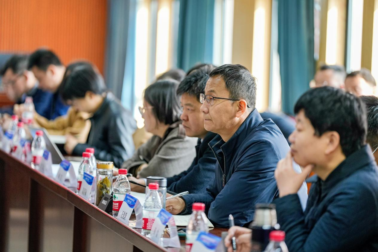 住房和城乡建设行业职业教育教师实践项目标准研制工作启动会顺利召开(图7) 住房和城乡建设行业职业教育教师实践项目标准研制工作启动会顺利召开(图7)